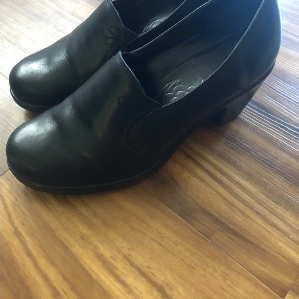 Dansko Clogs size 7.5